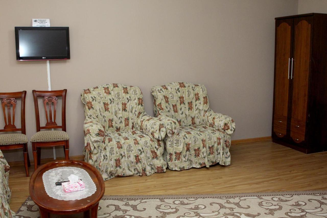 Golden Apricot Bed and Breakfast Gjoemri Buitenkant foto