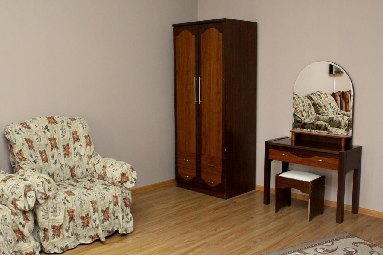 Golden Apricot Bed and Breakfast Gjoemri Buitenkant foto